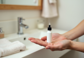how-to-use-eye-drops-a-step-by-step-guide-for-cataract-patients
