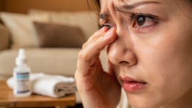 why-your-eye-hurts-to-touch-causes-and-relief-strategies